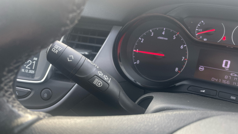 Vauxhall Crossland 1.2 Turbo Design 5dr Petrol Hatchback